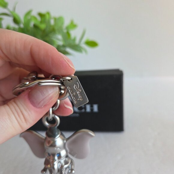 EUC & HTF Coach Dumbo x Disney Key Chain w/box - Picture 5 of 7